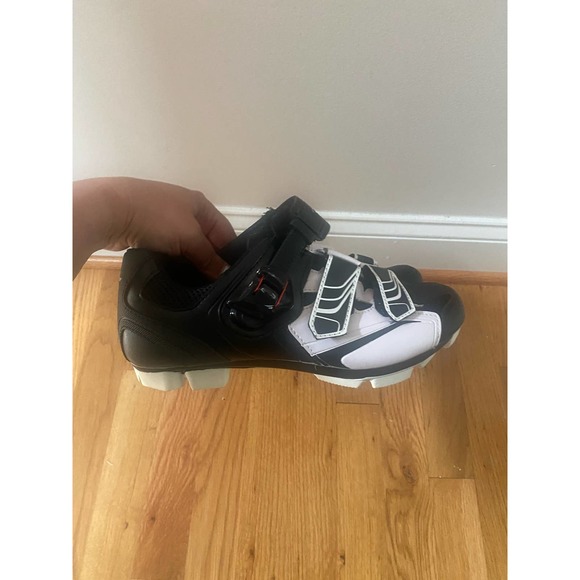 ZOL Cycling/Spin Shoes Black White Size Eur 42 equivalent to US 9 - Picture 8 of 8